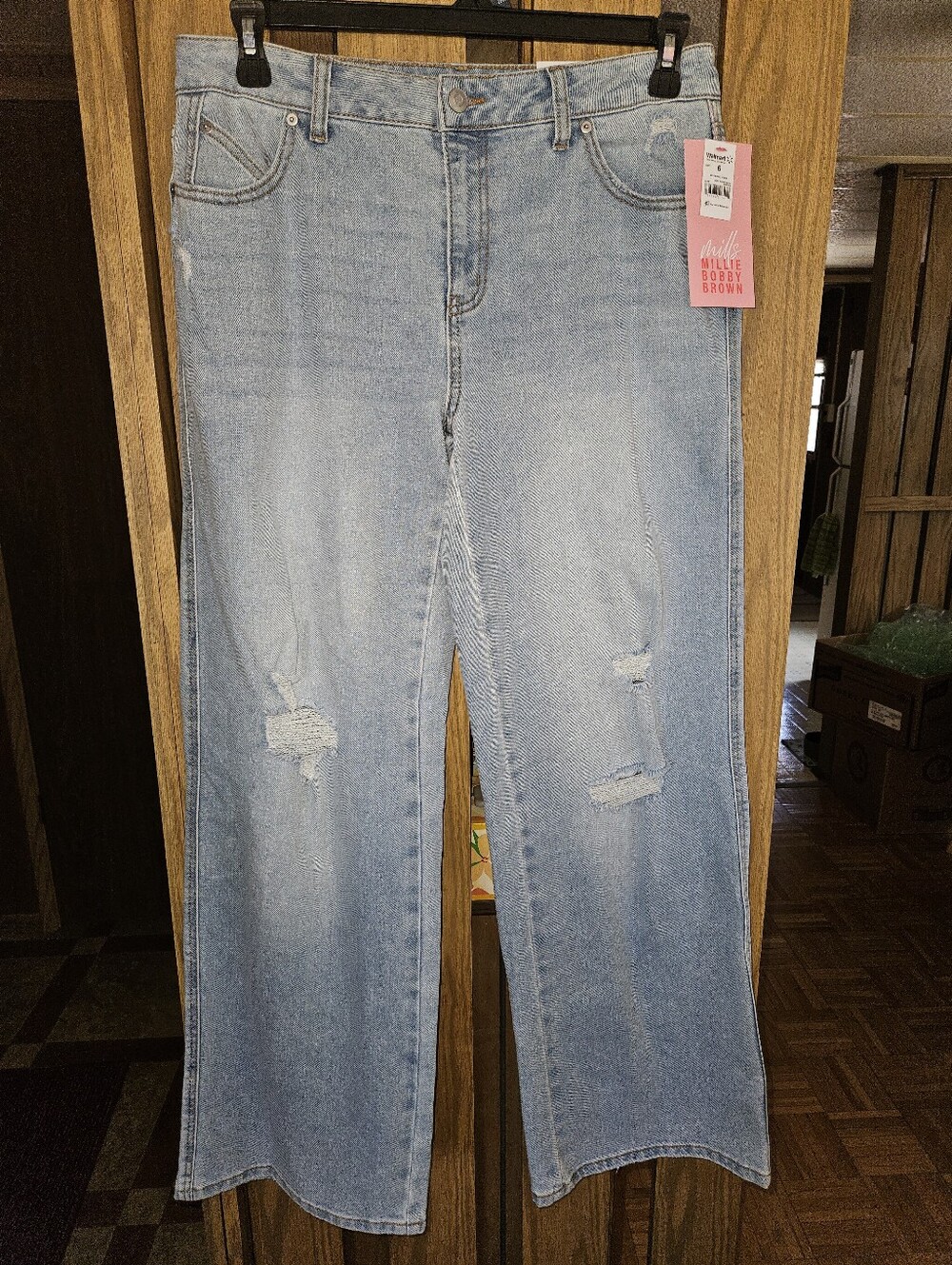 NWT Millie Bobby Brown Distressed Boyfriend Jeans